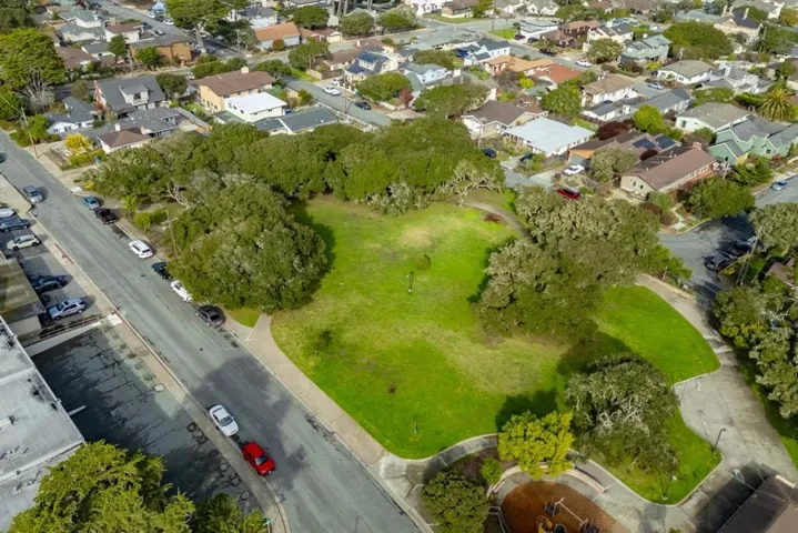 582 Newton Street, Monterey, California 93940