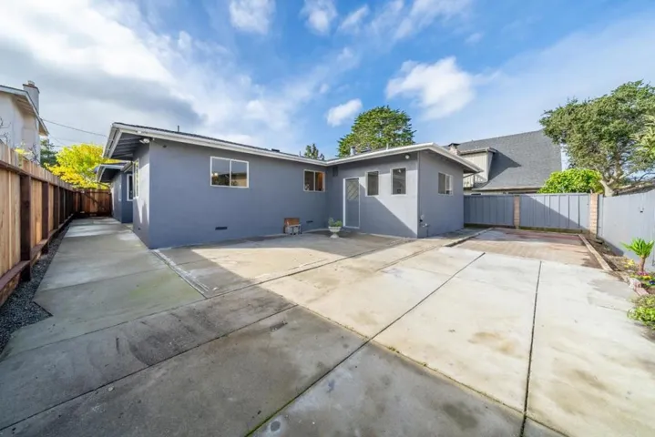 582 Newton Street, Monterey, California 93940