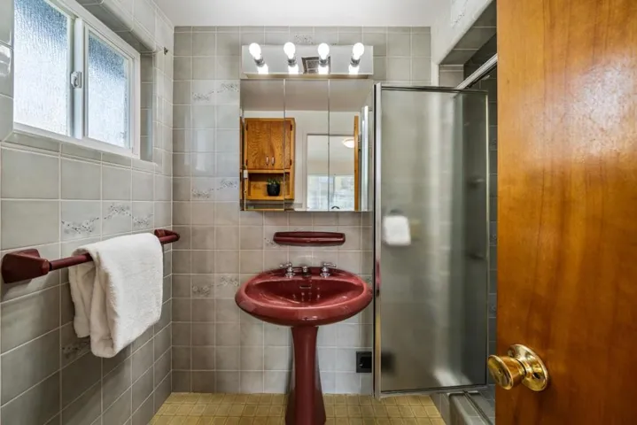 582 Newton Street, Monterey, California 93940