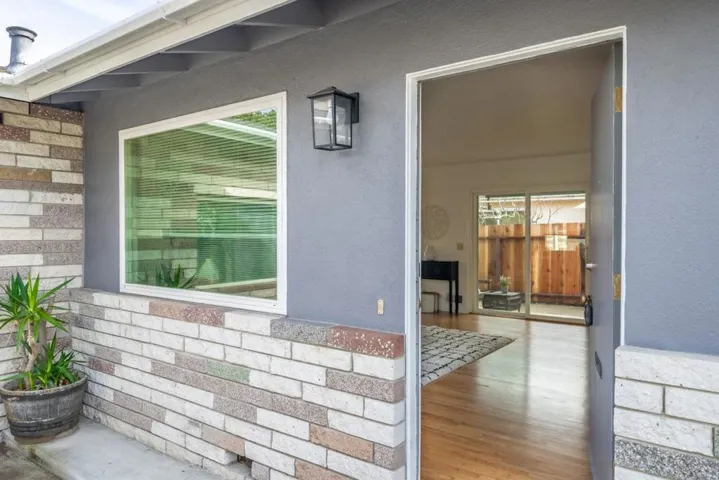 582 Newton Street, Monterey, California 93940