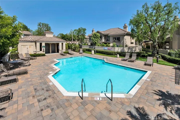 Resort Style Community Pool & Spa