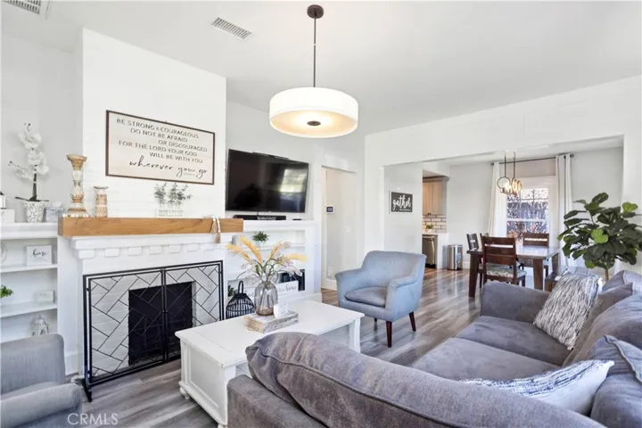 370 E Kingsley, Pomona, California 91767