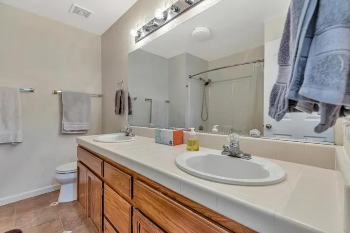2121 Cypress Street, Hollister, California 95023
