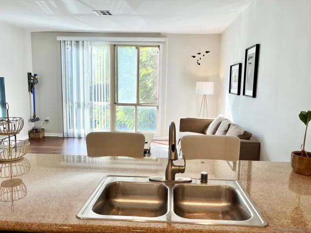 1501 Front St. 206, San Diego, California 92101