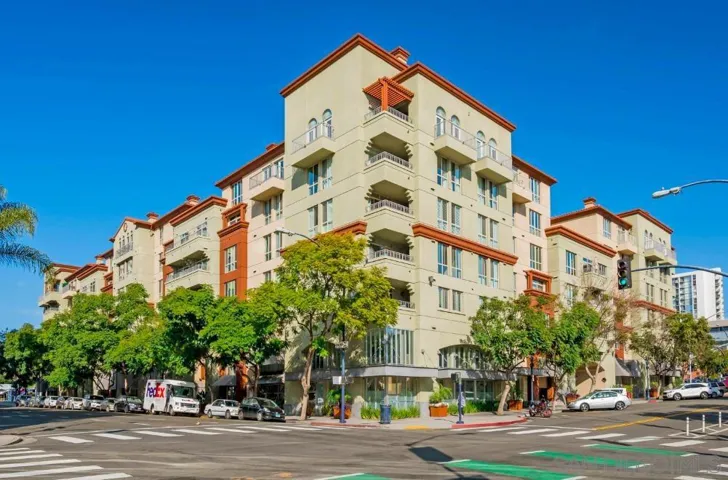 1501 Front St. 206, San Diego, California 92101