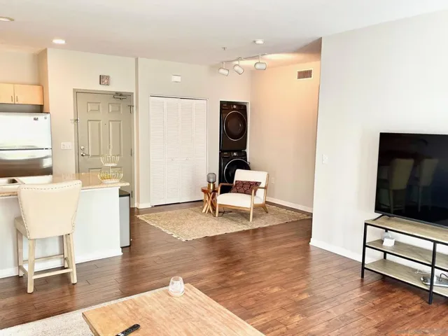 1501 Front St. 206, San Diego, California 92101