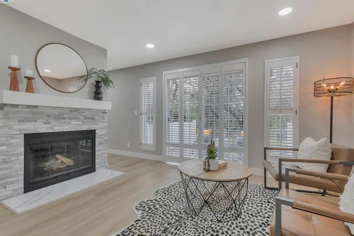 7758 Creekside Dr, Pleasanton, California 94588