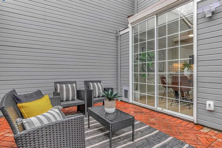 7758 Creekside Dr, Pleasanton, California 94588