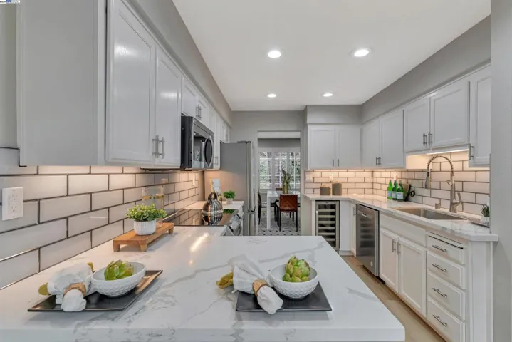 7758 Creekside Dr, Pleasanton, California 94588