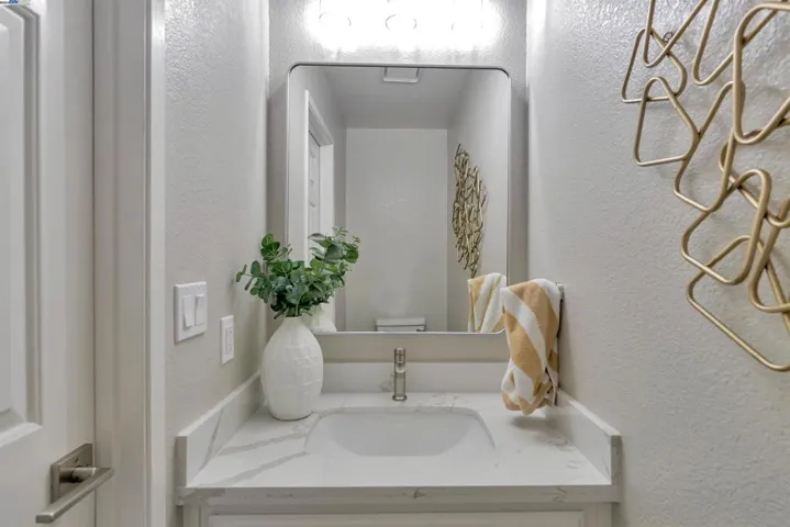7758 Creekside Dr, Pleasanton, California 94588
