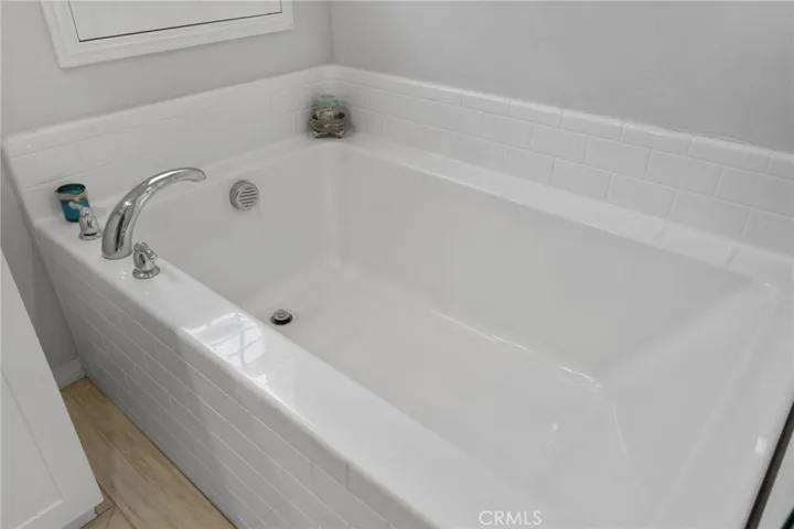 6109 Sendero Avenue, Eastvale, California 92880