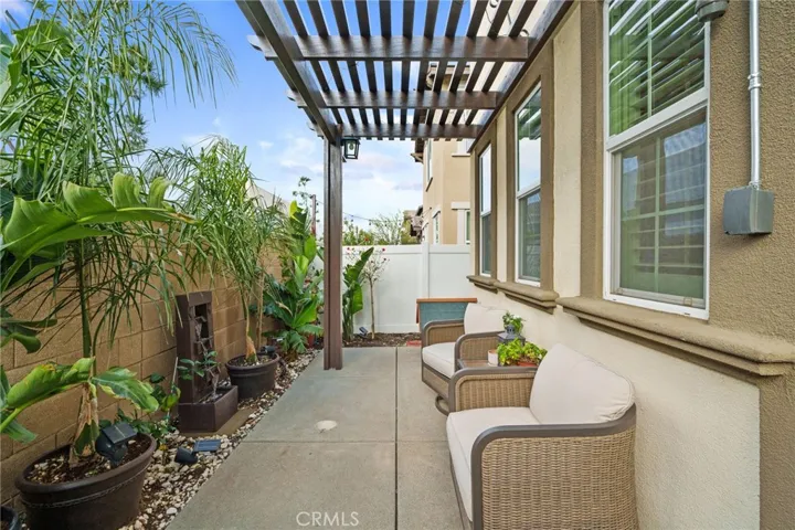 6109 Sendero Avenue, Eastvale, California 92880