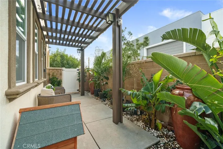 6109 Sendero Avenue, Eastvale, California 92880