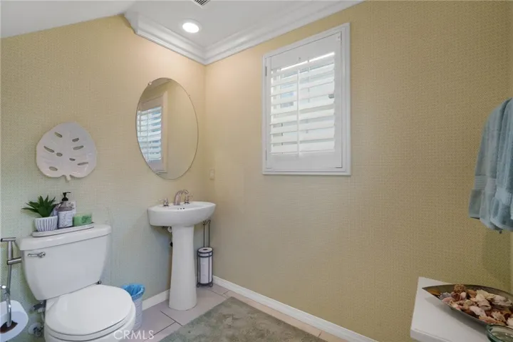 6109 Sendero Avenue, Eastvale, California 92880