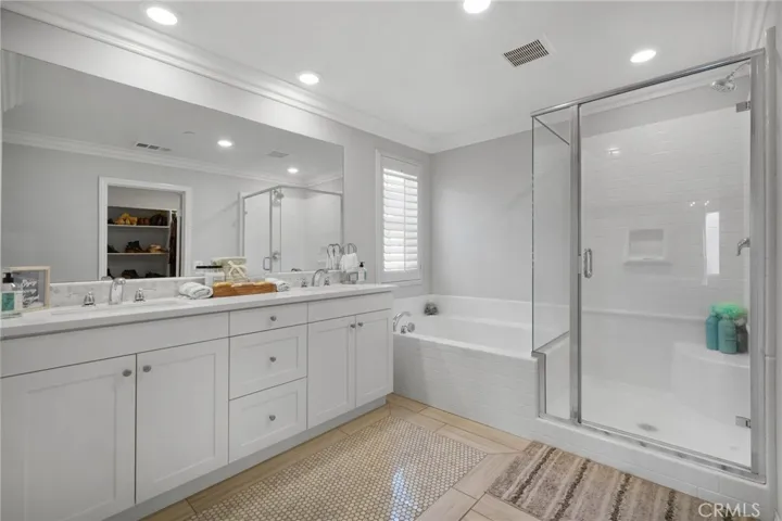 6109 Sendero Avenue, Eastvale, California 92880