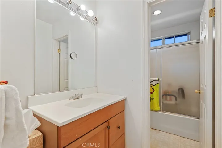 124 W Mountain View Street, Long Beach, California 90805