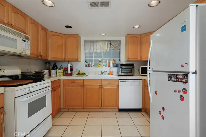 124 W Mountain View Street, Long Beach, California 90805