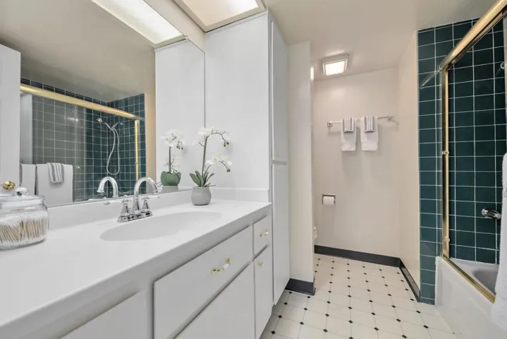 1497 De Rose Way 212, San Jose, California 95126