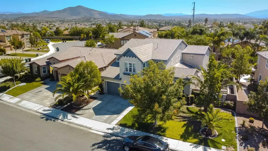 35454 Summerholly Lane, Murrieta, California 92563