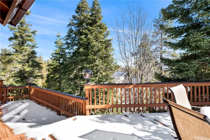 179 Birchwood Drive, Lake Arrowhead, California 92352