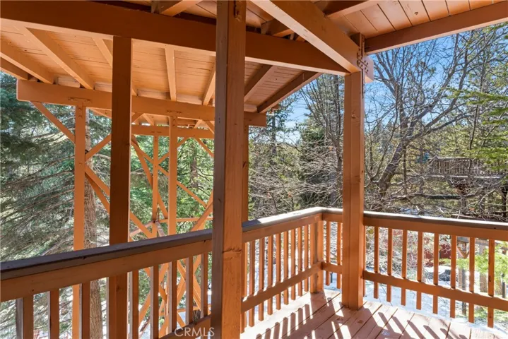 179 Birchwood Drive, Lake Arrowhead, California 92352