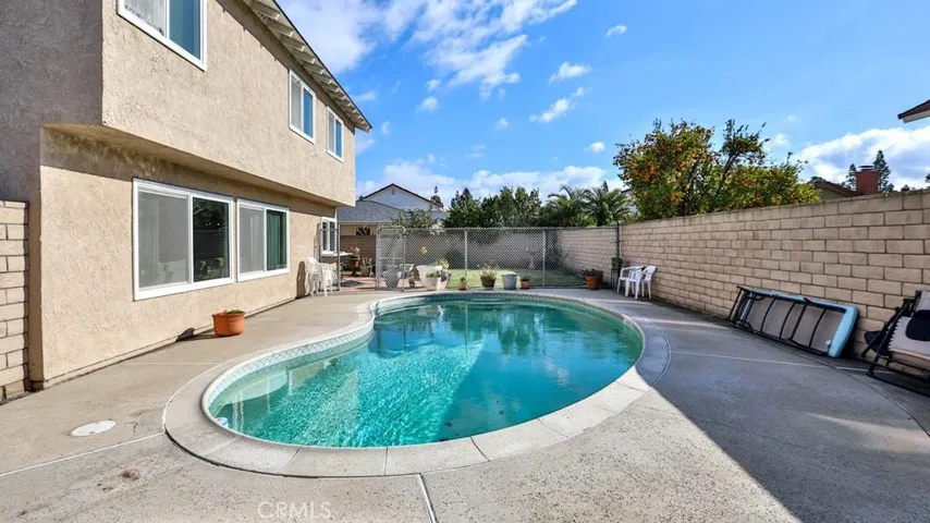 9910 Dahlia Circle, Fountain Valley, California 92708