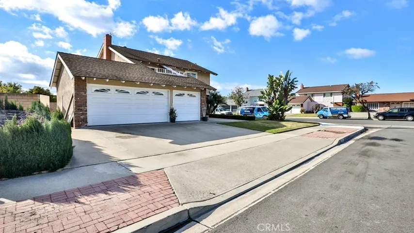 9910 Dahlia Circle, Fountain Valley, California 92708