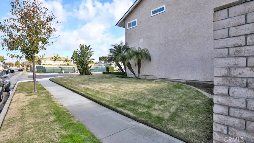 9910 Dahlia Circle, Fountain Valley, California 92708
