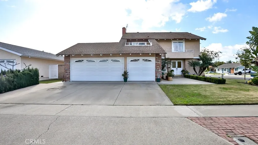 9910 Dahlia Circle, Fountain Valley, California 92708