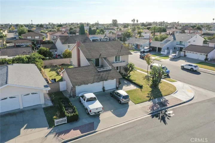 9910 Dahlia Circle, Fountain Valley, California 92708
