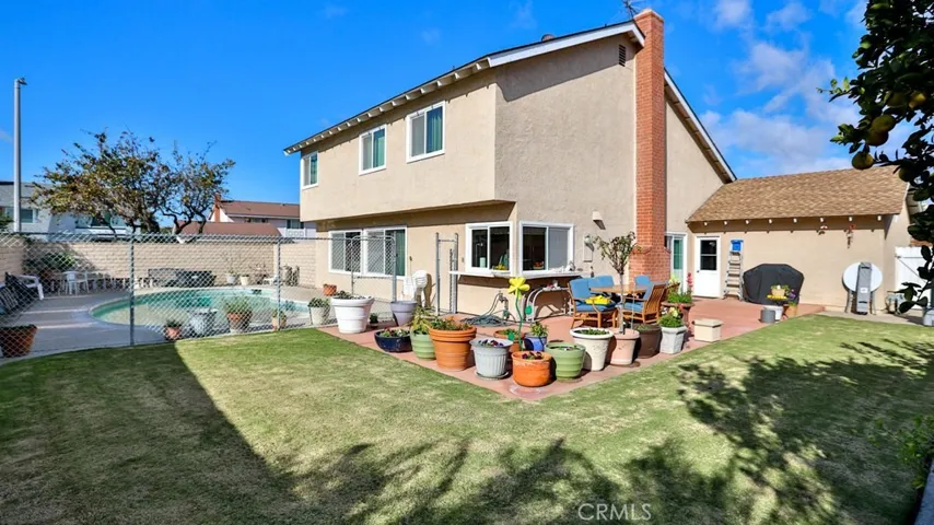 9910 Dahlia Circle, Fountain Valley, California 92708