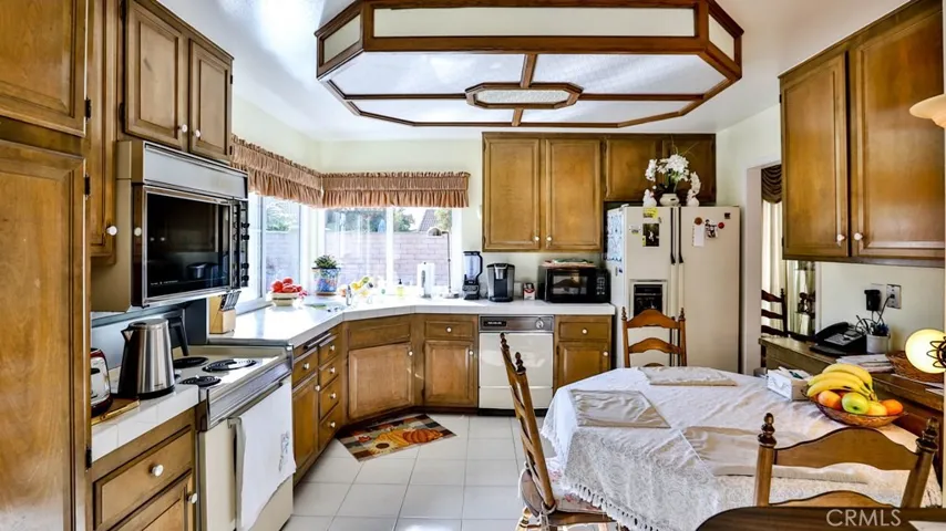 9910 Dahlia Circle, Fountain Valley, California 92708