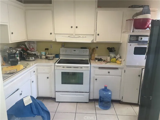 1556 Mitchell Avenue, Tustin, California 92780