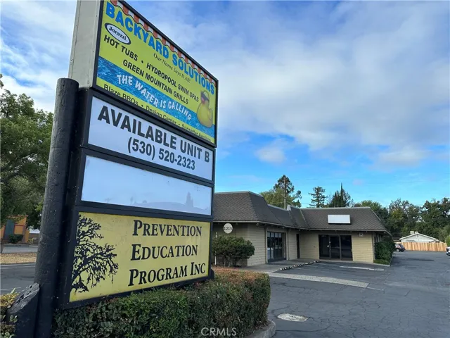 1215 Mangrove Avenue, Chico, California 95926