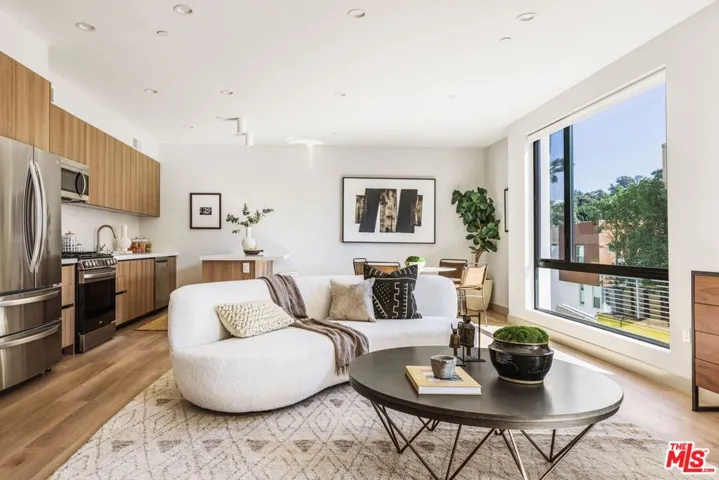 Staged Model Unit