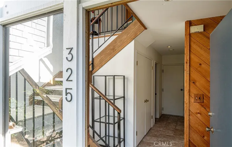 325 Dahlia Place, Corona Del Mar, California 92625