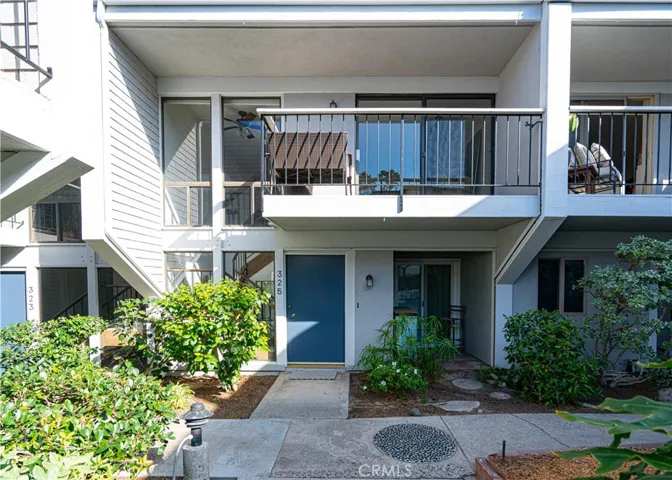 325 Dahlia Place, Corona Del Mar, California 92625