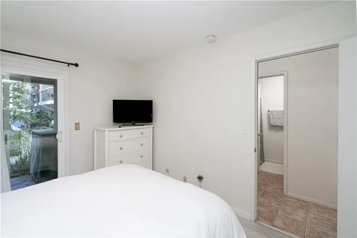 325 Dahlia Place, Corona Del Mar, California 92625