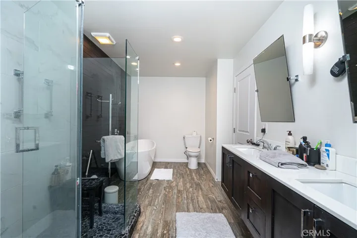 325 Dahlia Place, Corona Del Mar, California 92625