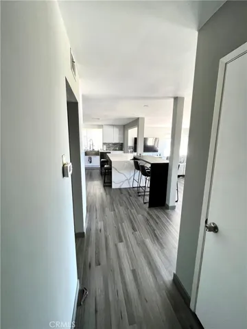 21 7th Place 408, Long Beach, California 90802