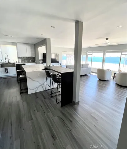 21 7th Place 408, Long Beach, California 90802