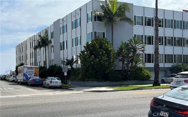21 7th Place 408, Long Beach, California 90802