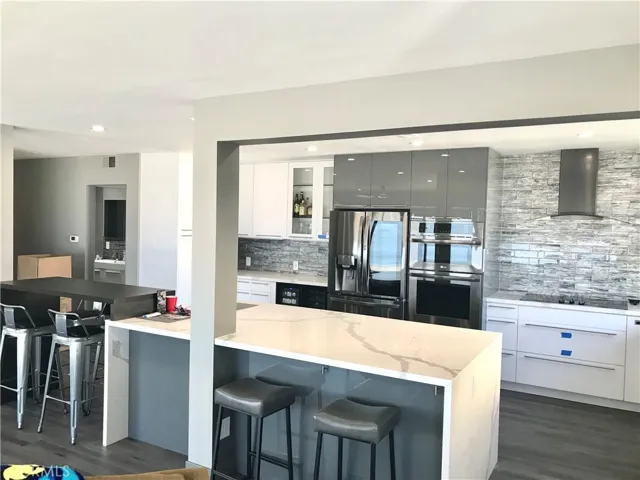 21 7th Place 408, Long Beach, California 90802