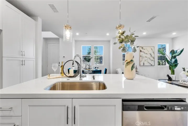 4062 Shada Lane, Corona, California 92883