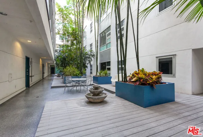 630 W 6th Street 206, Los Angeles, California 90017