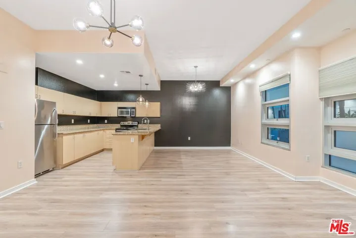 630 W 6th Street 206, Los Angeles, California 90017