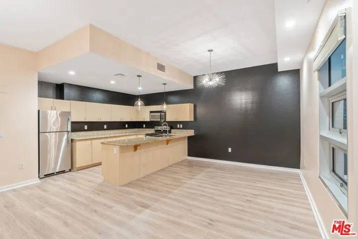 630 W 6th Street 206, Los Angeles, California 90017