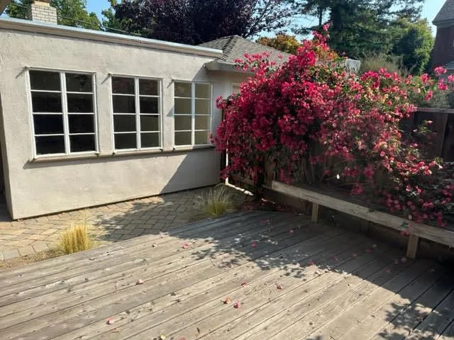 74 Tulip Lane, Palo Alto, California 94303
