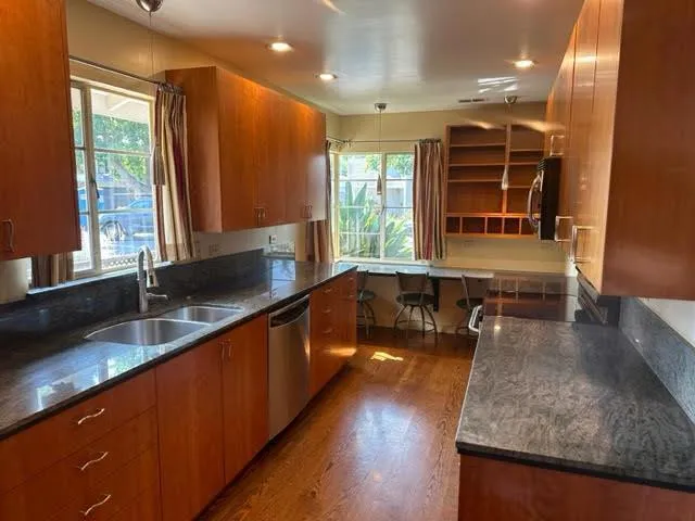 74 Tulip Lane, Palo Alto, California 94303