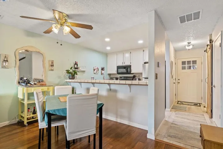 3041 Peppermill Circle, Pittsburg, California 94565